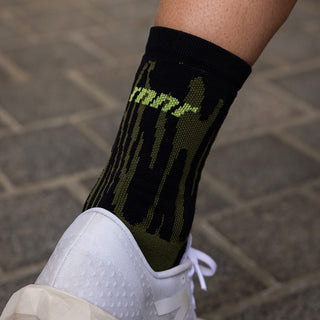 Marathon Crew Sock: Drippy Cheetah Green