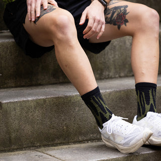 Marathon Crew Sock: Drippy Cheetah Green