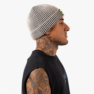 Beanie: Barred